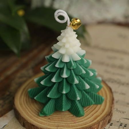 Load image into Gallery viewer, GOLDEN FLAMES CHRISTMAS TREE CANDLE
