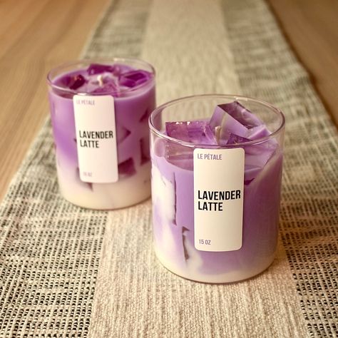 Load image into Gallery viewer, Lavender Latte Candle® - Golden Flame
